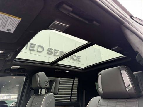 Used 2025 Cadillac Escalade ESV Sport Platinum AWD/4WD image 24