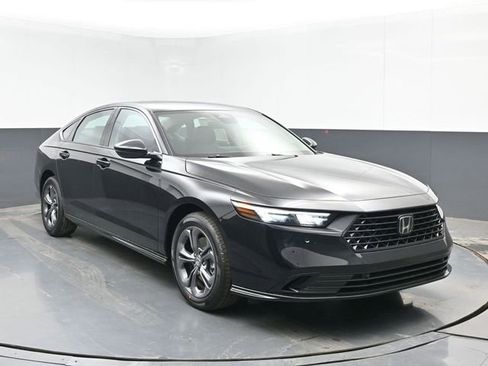 New 2026 Honda Accord EX-L image 2