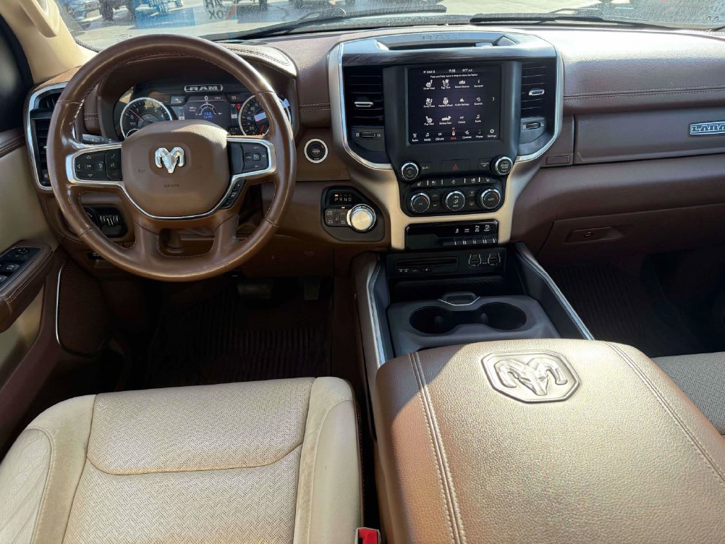 Used 2019 RAM 1500 Laramie AWD/4WD image 3