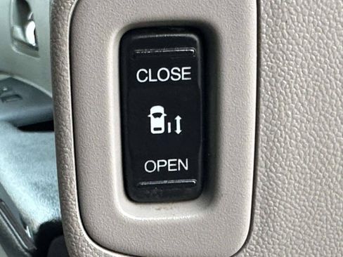 Used 2015 Honda Odyssey EX-L image 22
