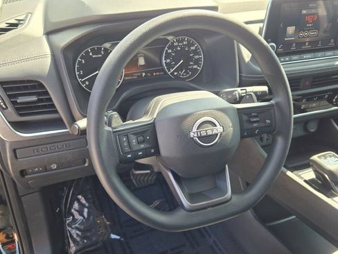 Used 2026 Nissan Rogue S FWD image 23