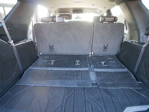 Used 2022 Chevrolet Tahoe Z71 AWD/4WD image 12