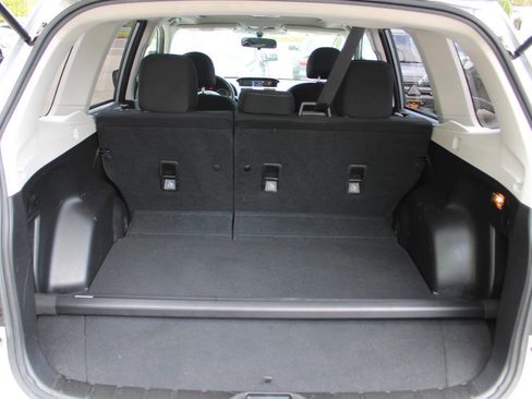 Used 2014 Subaru Forester 2.5i Premium w/ All-Weather Package AWD/4WD image 15