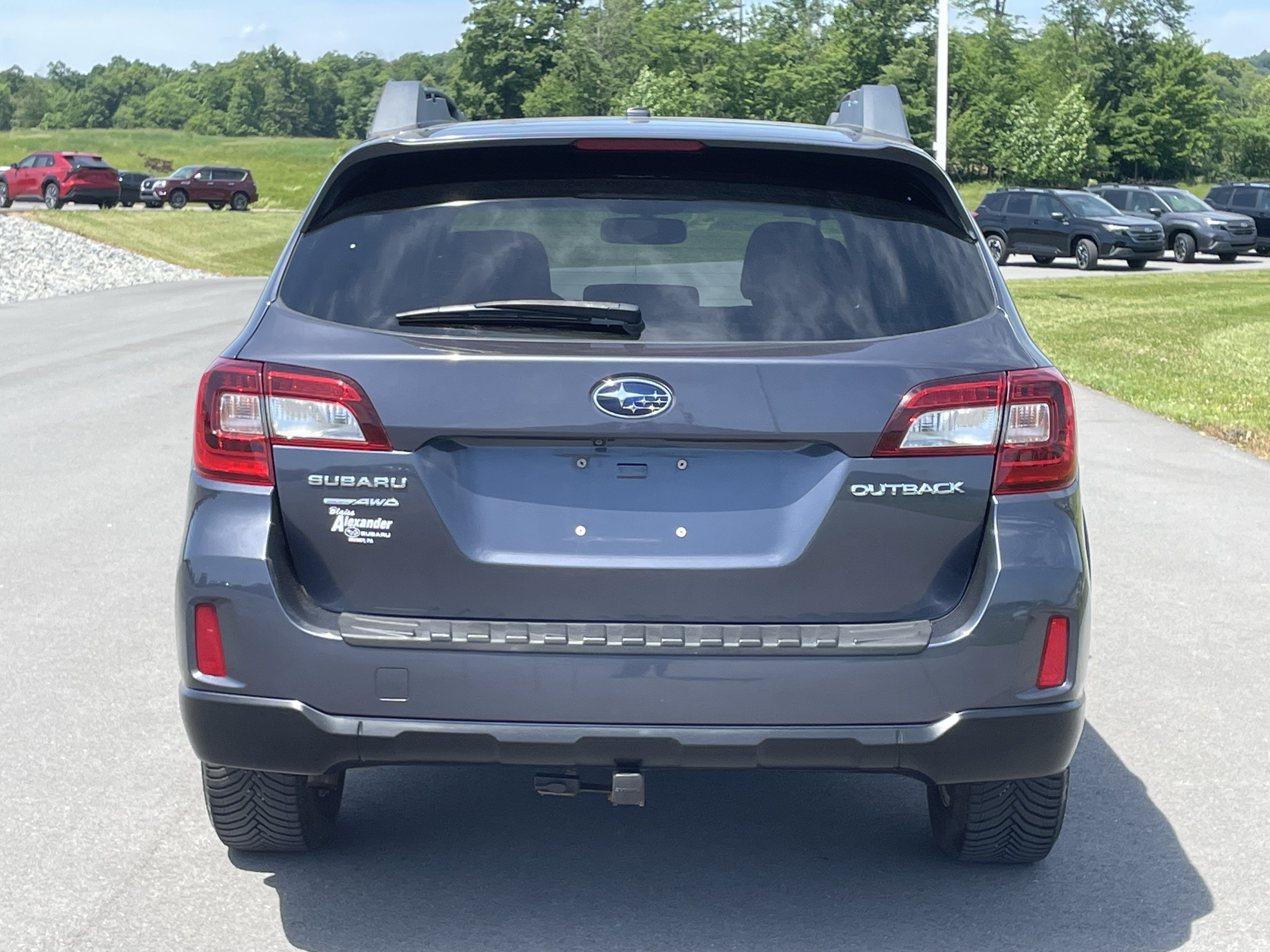 Used 2015 Subaru Outback 2.5i Premium AWD/4WD image 4