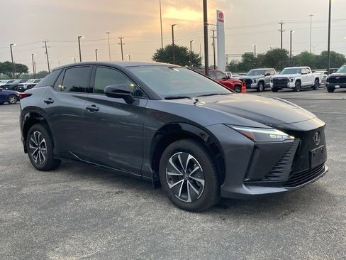 Used 2025 Lexus RZ 300e w/ Accessory Package (2T) FWD image 3