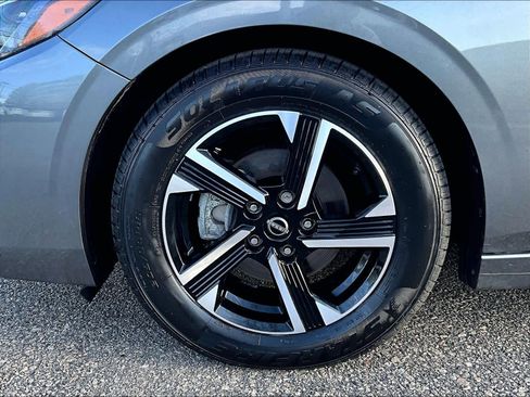 Used 2024 Nissan Sentra SV image 7