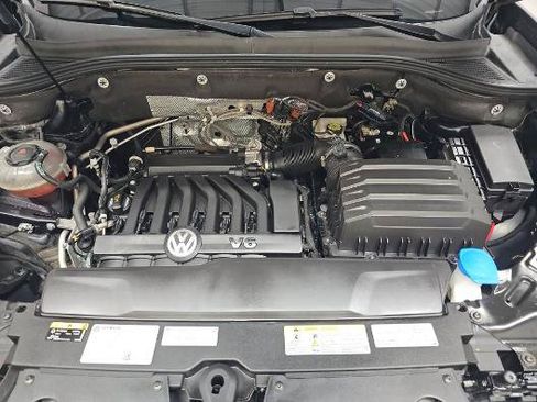 Used 2022 Volkswagen Atlas Cross Sport SEL R-Line AWD/4WD image 9