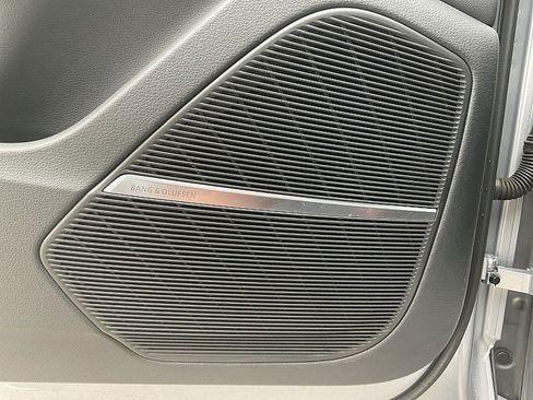 Used 2022 Audi Q8 Premium Plus w/ Premium Plus Package image 24