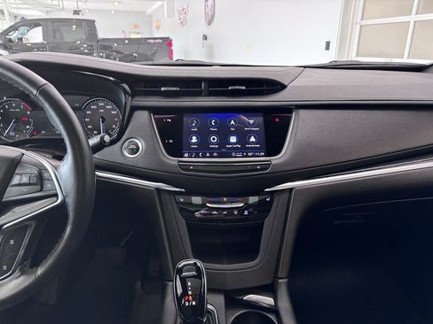 Certified 2023 Cadillac XT5 Premium Luxury AWD/4WD image 18