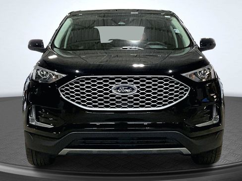 Used 2024 Ford Edge SEL w/ Convenience Package image 3