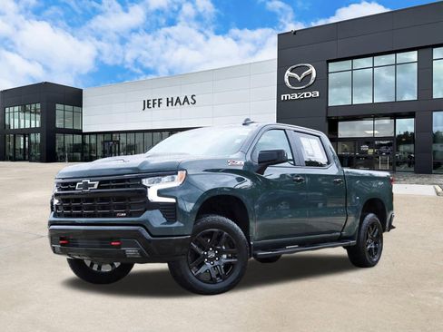 Used 2026 Chevrolet Silverado 1500 LT Trail Boss w/ Convenience Package II AWD/4WD image 1
