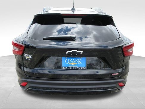 New 2026 Chevrolet Trax RS image 4