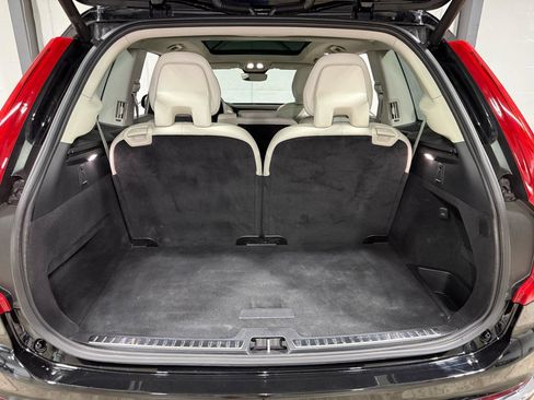 Used 2024 Volvo XC90 B5 Core AWD/4WD image 39