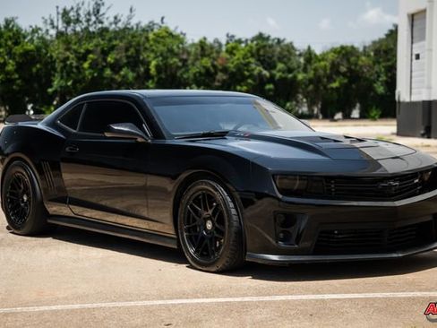 Used 2014 Chevrolet Camaro ZL1 image 7