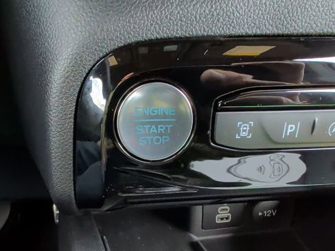 Used 2024 Ford Escape ST-Line Elite w/ Premium Technology Package AWD/4WD image 23