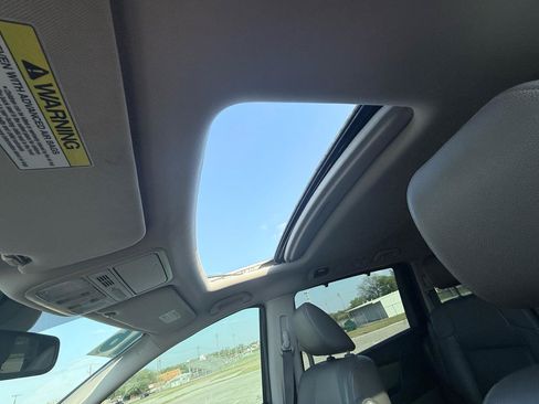 Used 2016 Honda Odyssey EX-L image 17