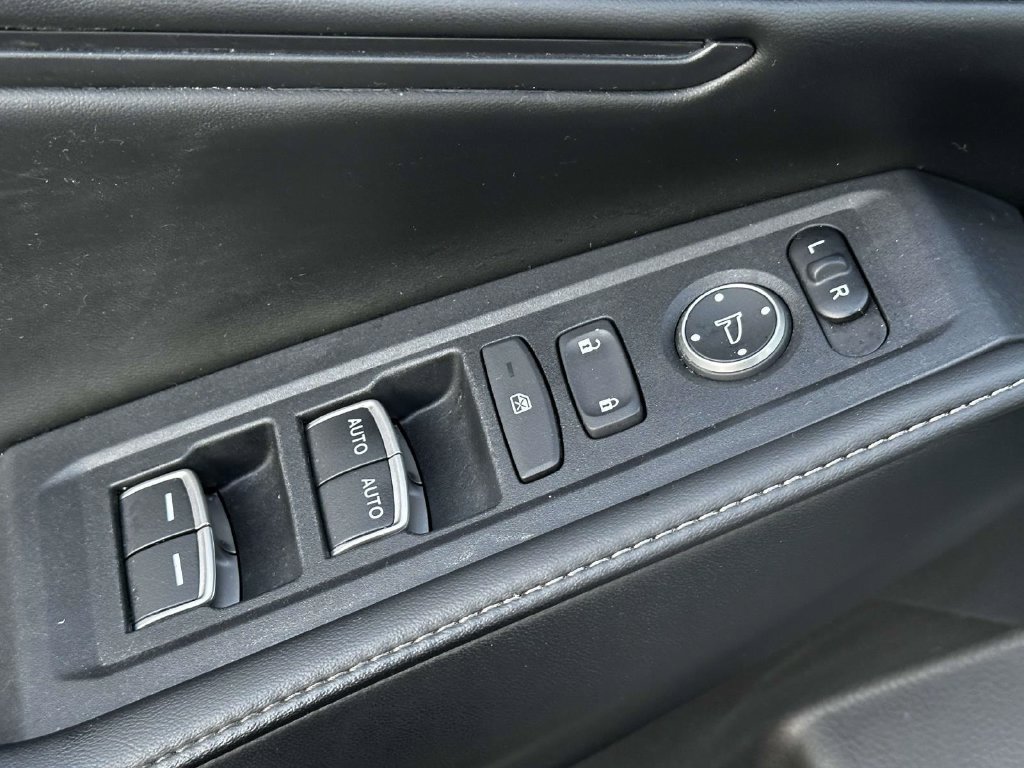 Used 2023 Honda Accord Sport image 12