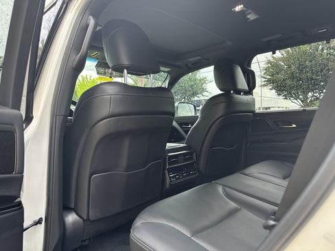 Used 2025 Lexus LX 600 4WD w/ Luxury Package image 14