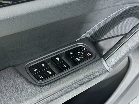 Certified 2020 Porsche Cayenne AWD/4WD image 20