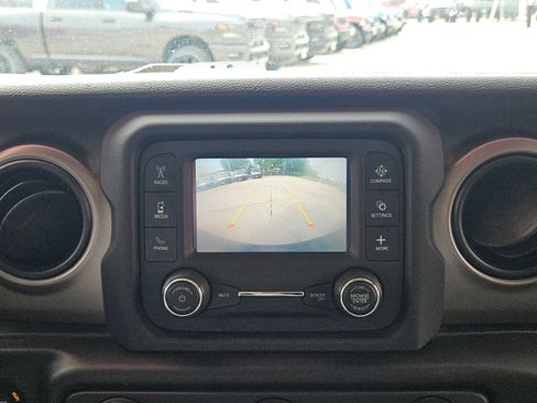 Used 2021 Jeep Wrangler Unlimited Sport AWD/4WD image 18