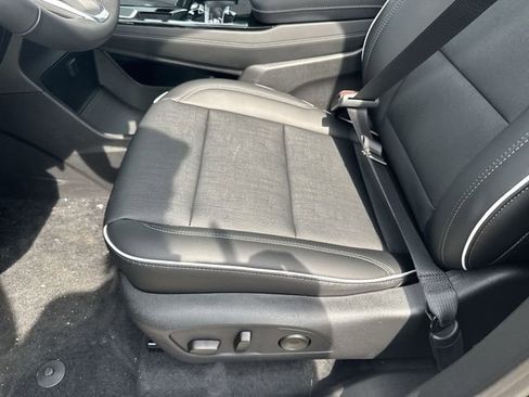 New 2026 Buick Enclave Preferred w/ Power Package FWD image 12