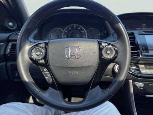 Used 2017 Honda Accord EX-L image 31
