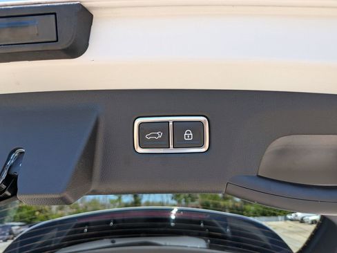 Certified 2023 Kia Sorento SX FWD image 13