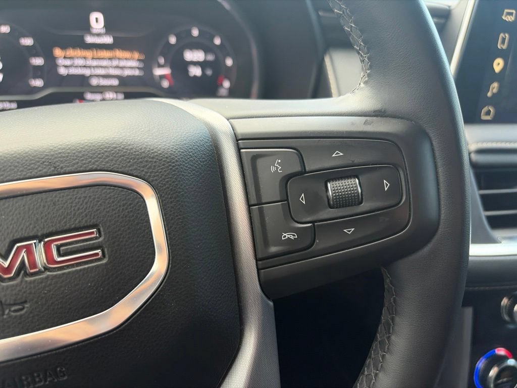Used 2024 GMC Yukon XL SLT w/ SLT Luxury Package AWD/4WD image 13