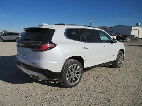 New 2026 GMC Acadia Denali w/ Super Cruise Package image 5