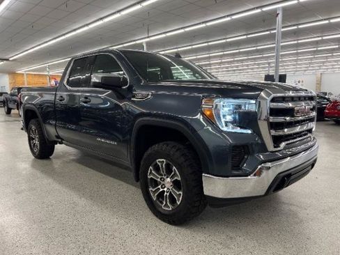 Used 2019 GMC Sierra 1500 SLE w/ SLE Value Package AWD/4WD image 4
