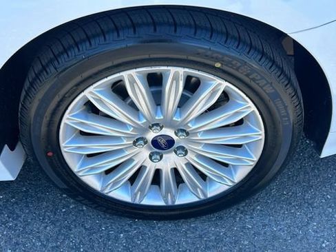 Used 2016 Ford Fusion Energi SE FWD image 6