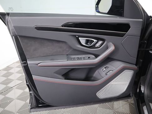 Used 2024 Lamborghini Urus S image 25