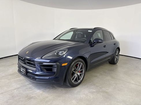 Certified 2022 Porsche Macan S w/ Premium Package Plus AWD/4WD image 1