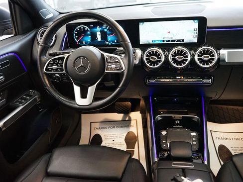 Used 2021 Mercedes-Benz GLB 250 4MATIC image 11