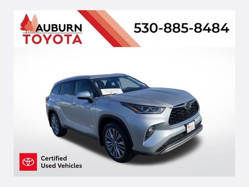 Certified 2020 Toyota Highlander Platinum AWD/4WD image 1