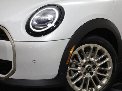 Used 2025 MINI Cooper S FWD image 3