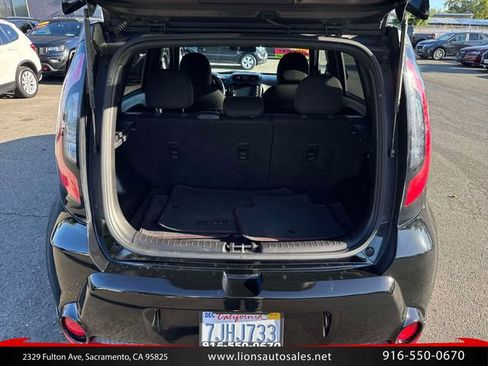 Used 2015 Kia Soul + FWD image 11