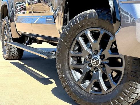 Used 2024 Toyota Tundra Platinum image 6