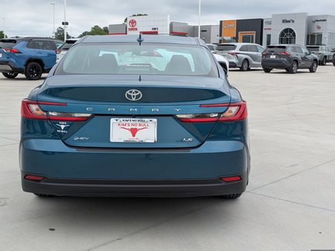 Certified 2025 Toyota Camry LE FWD image 4