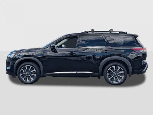 New 2026 Nissan Pathfinder Platinum FWD image 2