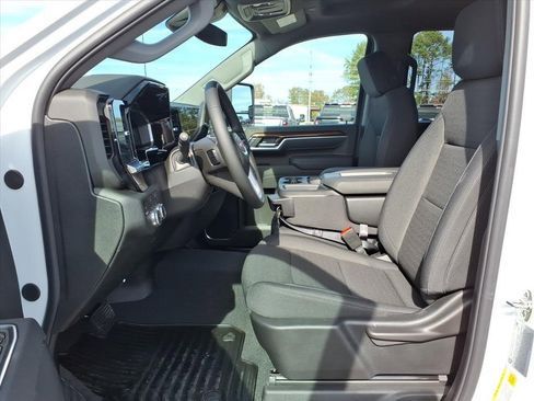 New 2026 GMC Sierra 2500 SLE image 12