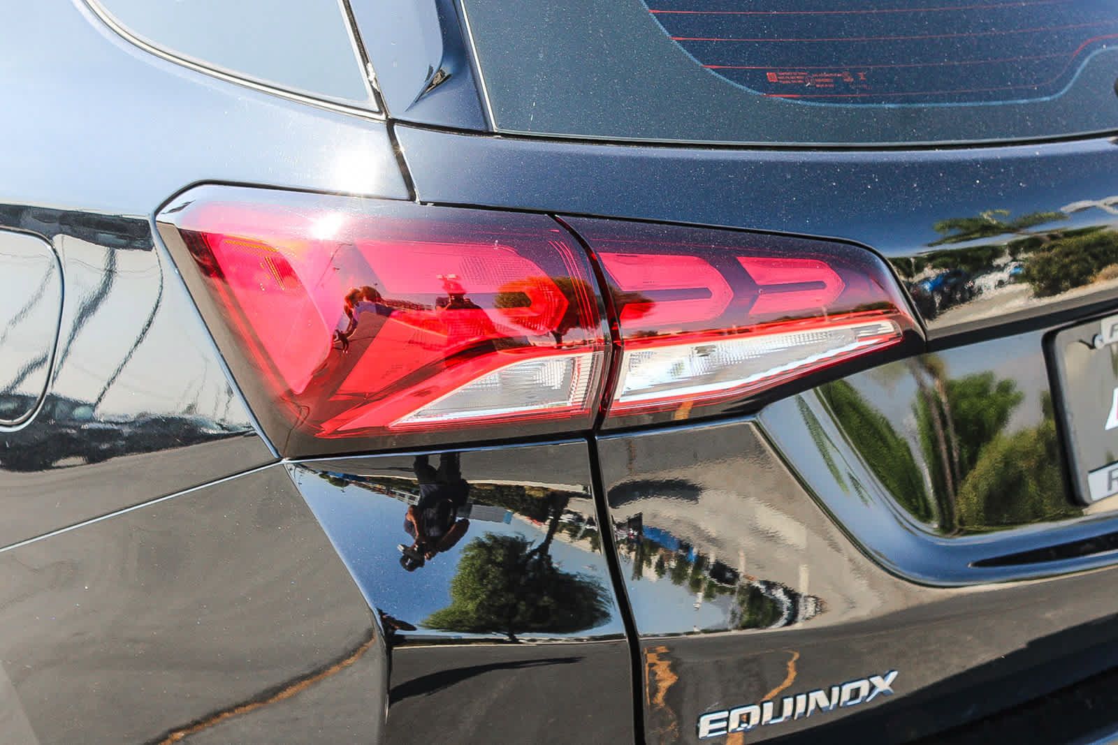 Used 2023 Chevrolet Equinox LS FWD image 9