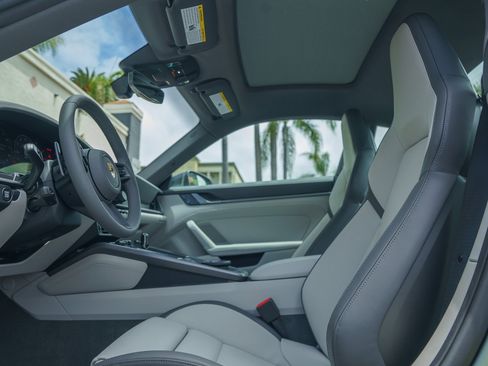 Used 2025 Porsche 911 Carrera S image 10