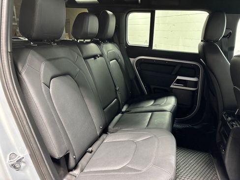 Used 2023 Land Rover Defender 110 SE AWD/4WD image 38