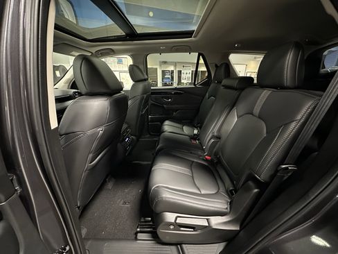 New 2025 Honda Pilot Touring image 19