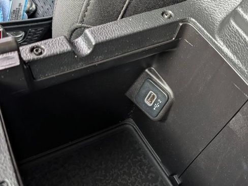 Used 2022 Jeep Wrangler Unlimited Sport AWD/4WD image 28