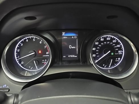 Used 2020 Toyota Camry LE w/ Carpet Mat Package FWD image 21