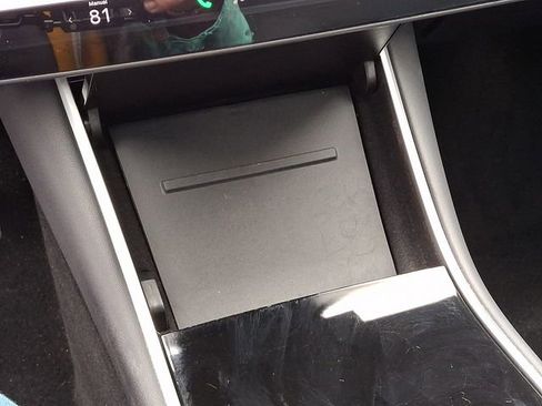 Used 2018 Tesla Model 3 Long Range image 32