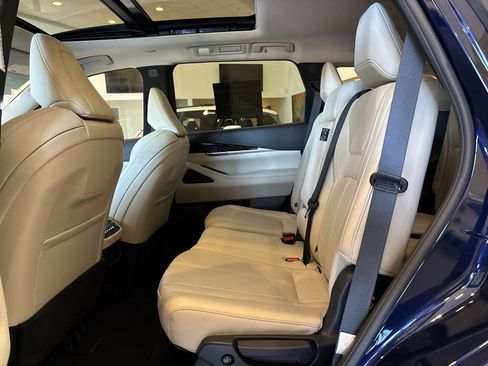 Certified 2025 INFINITI QX60 Pure image 21