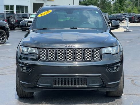 Used 2018 Jeep Grand Cherokee Altitude AWD/4WD image 41